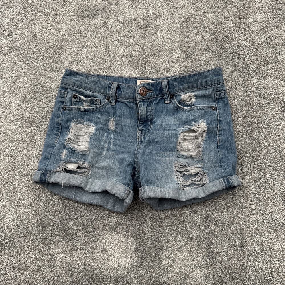 Y2K Inspired Short Womens Sz 5 Distressed Ripped Grunge Streetwear Skater Casual